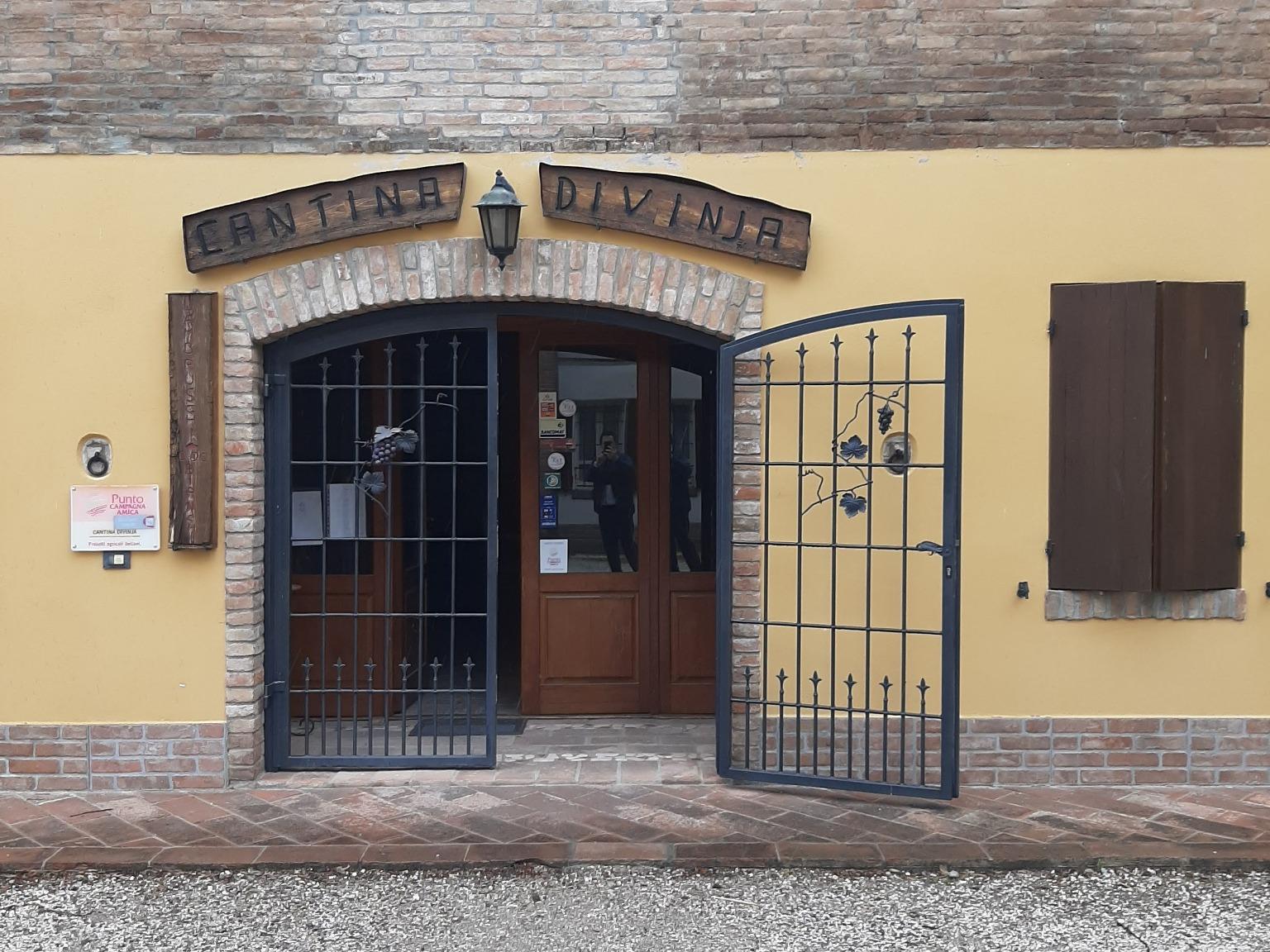 cantina divinja ingresso